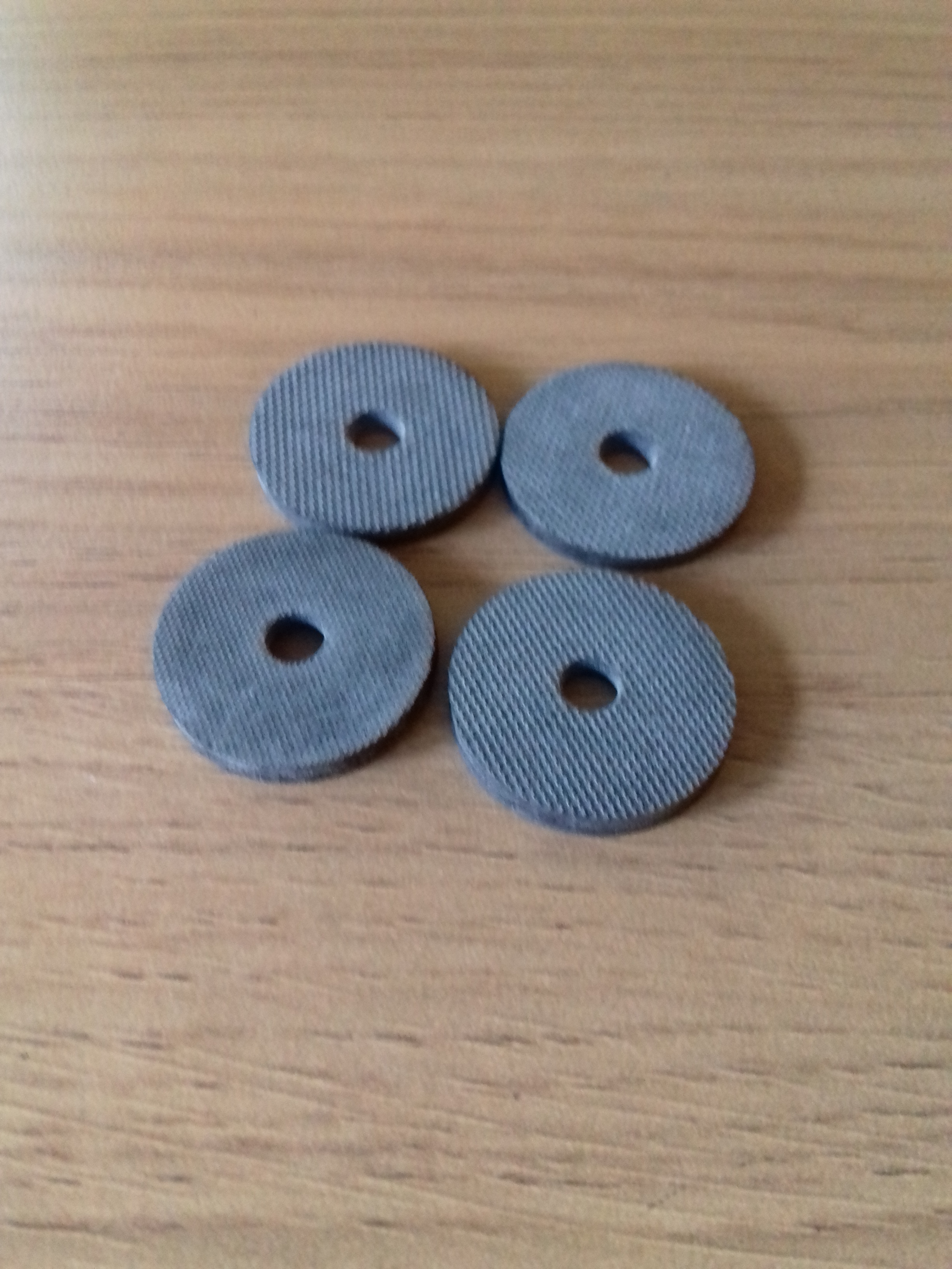 £2.00 2 x Rubber Washers